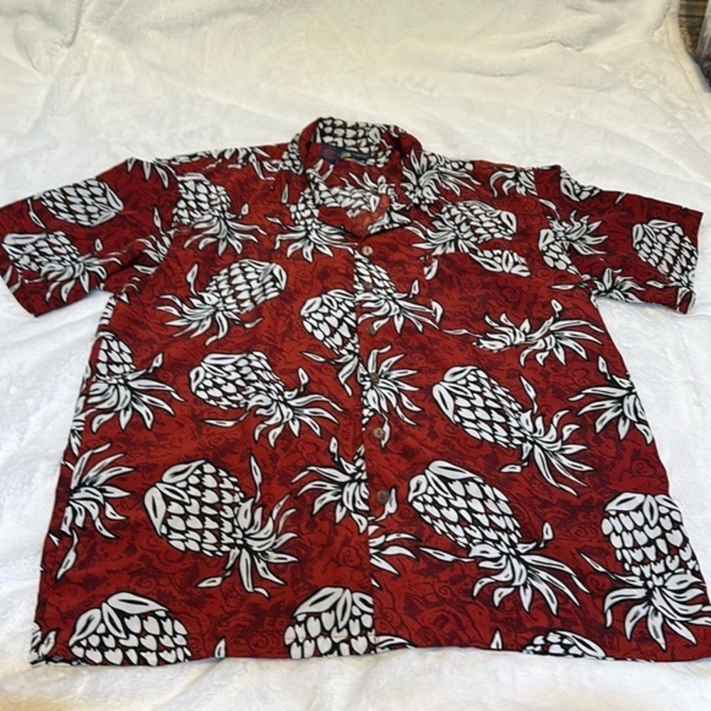 Roundy Bay Hawaiian pineapple print shirt EUC